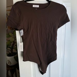 Babaton aritzia contour crew bodysuit